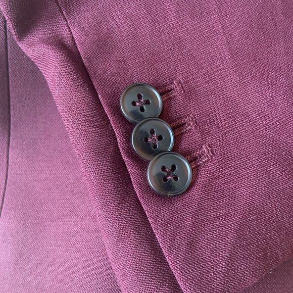 Theory Burgundy Collarless Blazer Size 8 - Picture 4 of 6